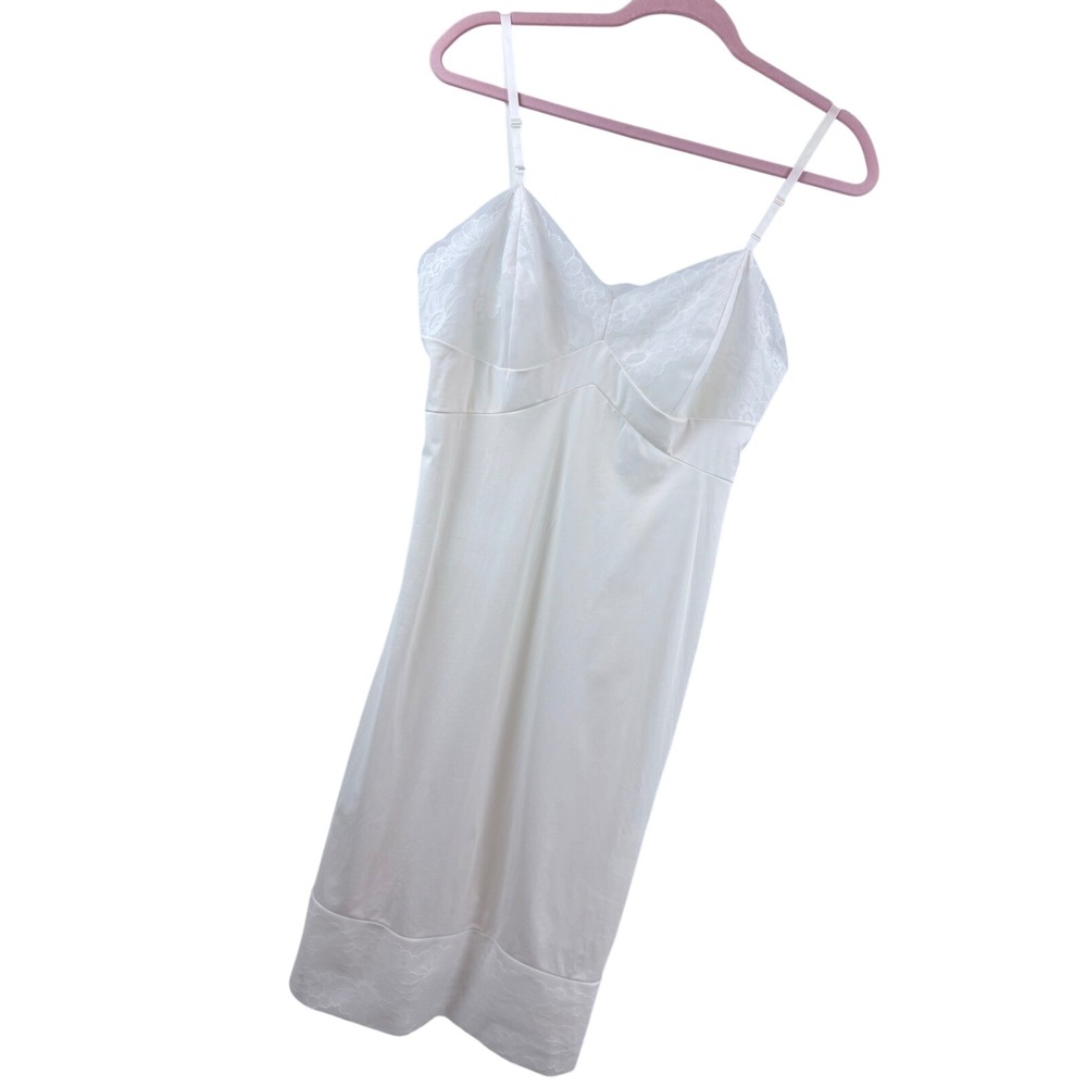 Vanity Fair Vintage White Lace Trim Full Slip Antron III Nylon Size 36 USA Made